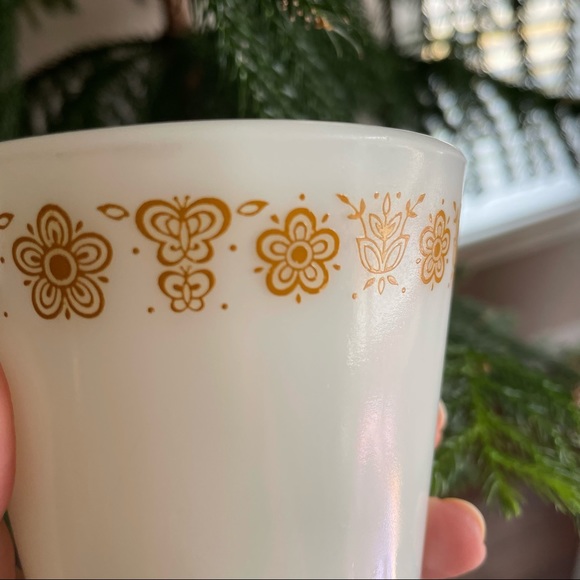 Vintage Pyrex Butterfly Gold Mugs - Set of 4 - Picture 7 of 8